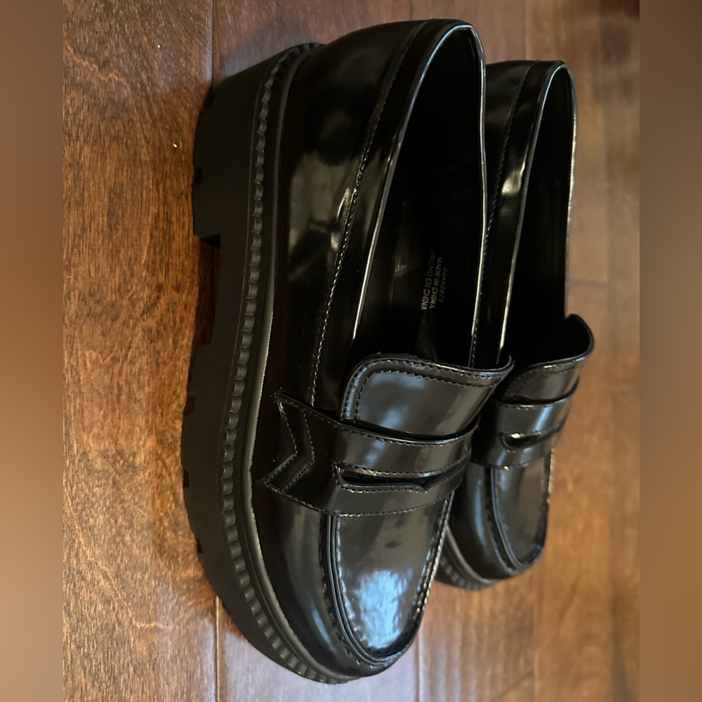 Loafers platform size 5.5 black